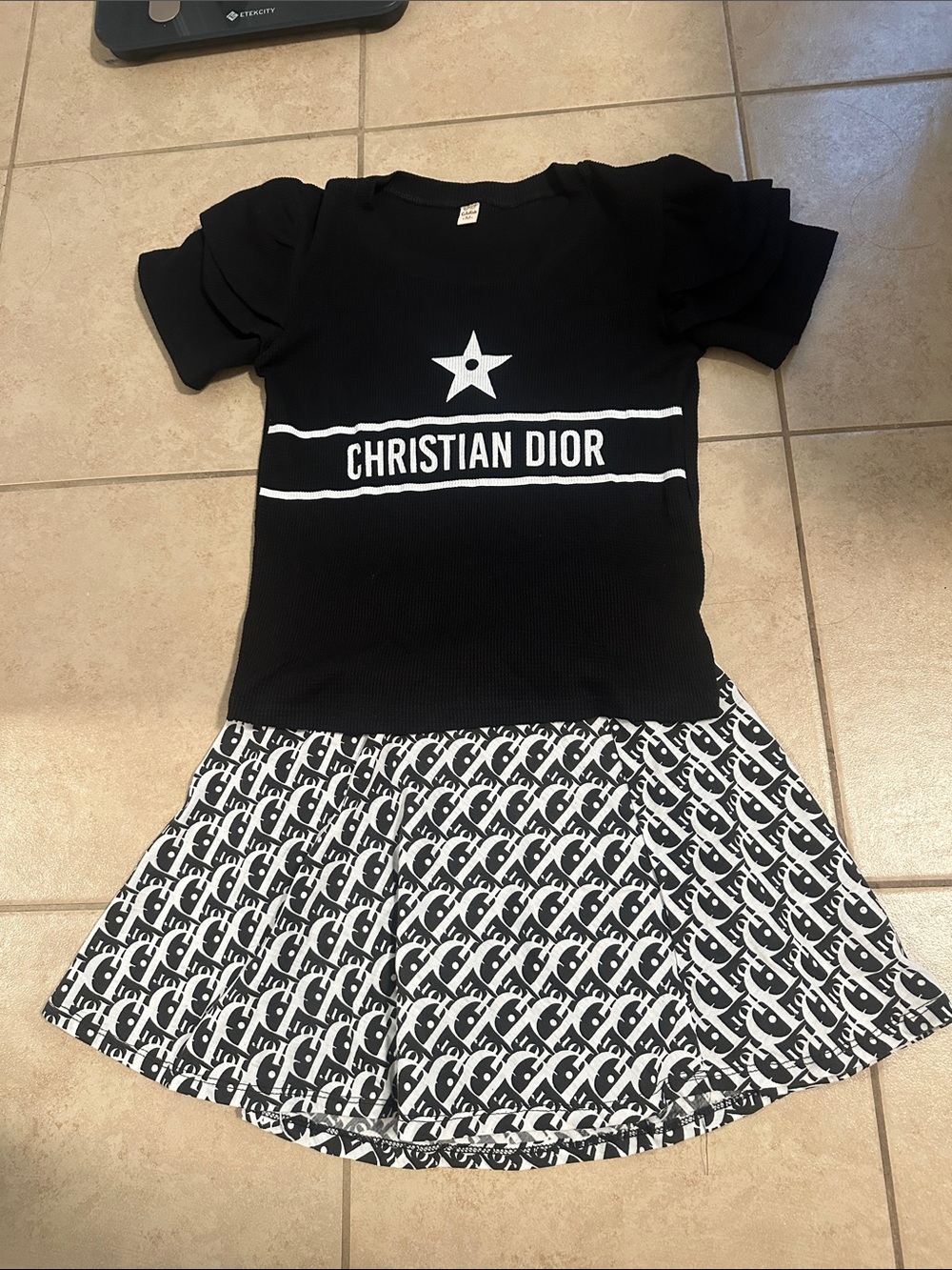 Black & White Logo set for girl